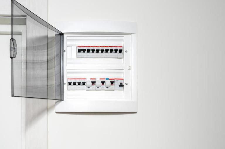 Nos conseils pour une installation électrique fiable à Vernouillet